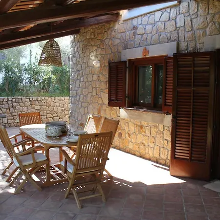Casa Rosamarina